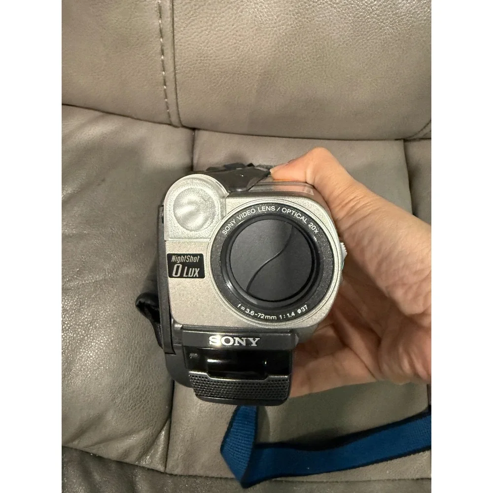 Sony Handycam Vision CCD-TRV37 Video 8‎ XR Camcorder 200x Digital Zoom NightShot